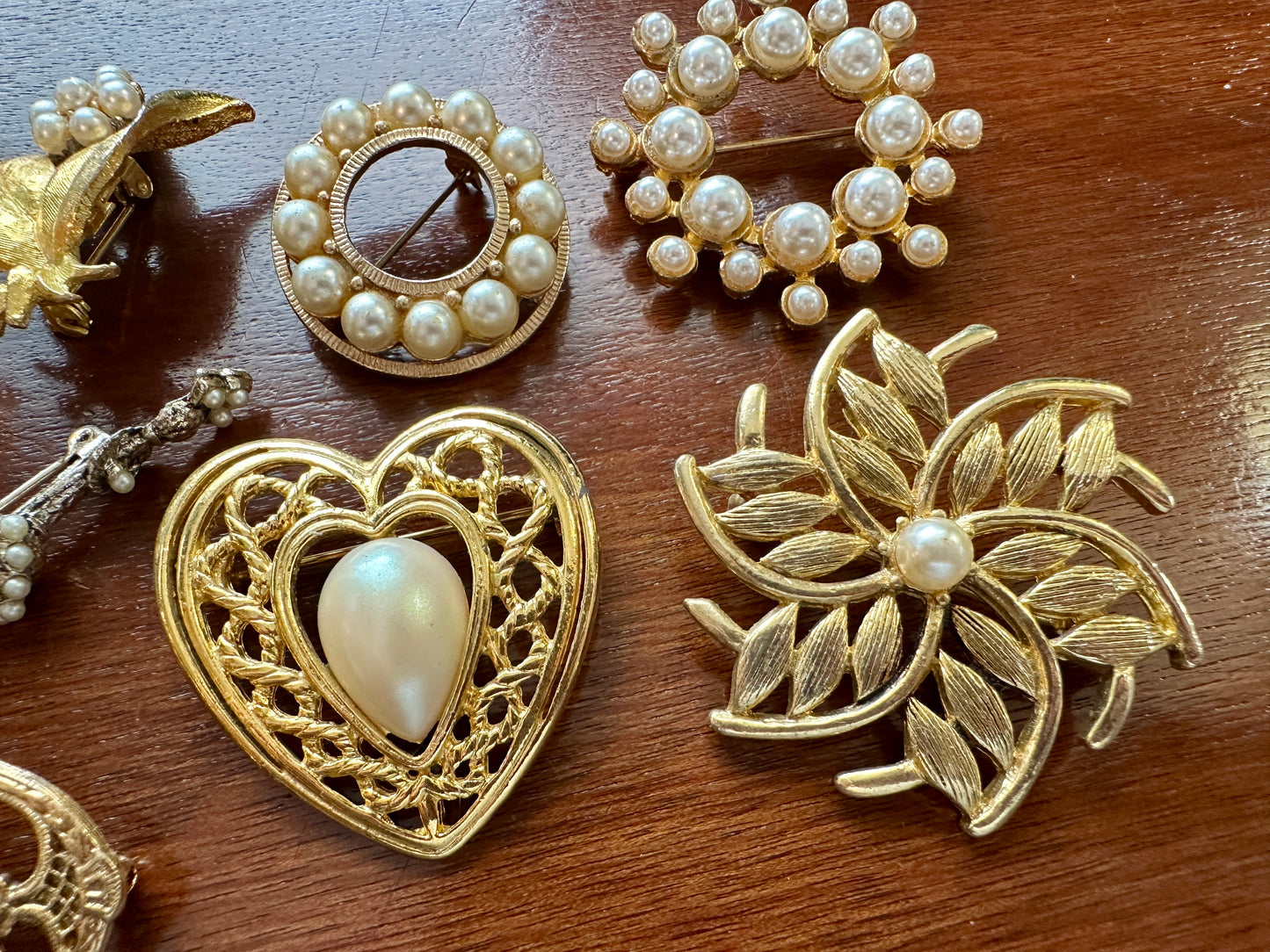 Vintage Gold Tone Brooch Pin Lot Faux Pearl Cabochon Bead Heart Starburst Flower