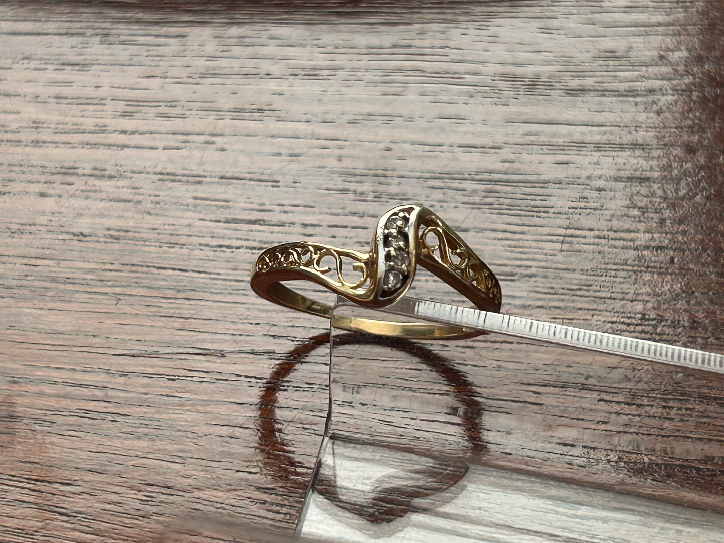 10k Yellow Gold Diamond Scroll Ring Sz 8.5