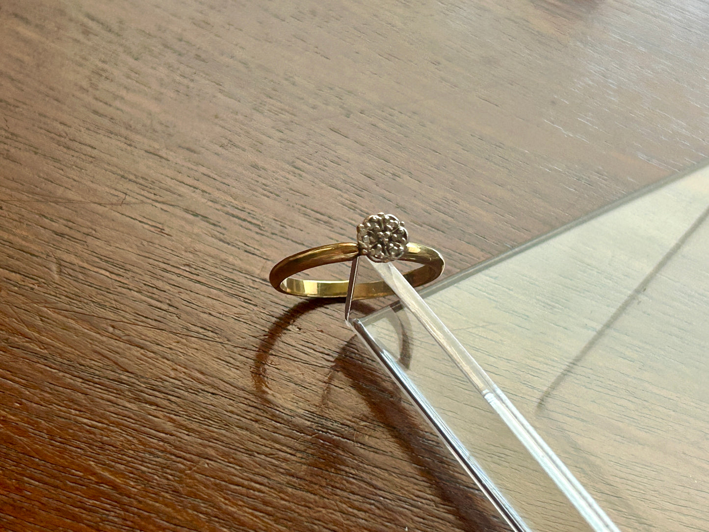 Adorable Vintage 14k Yellow Gold Diamond Accent Ring Sz 6.75