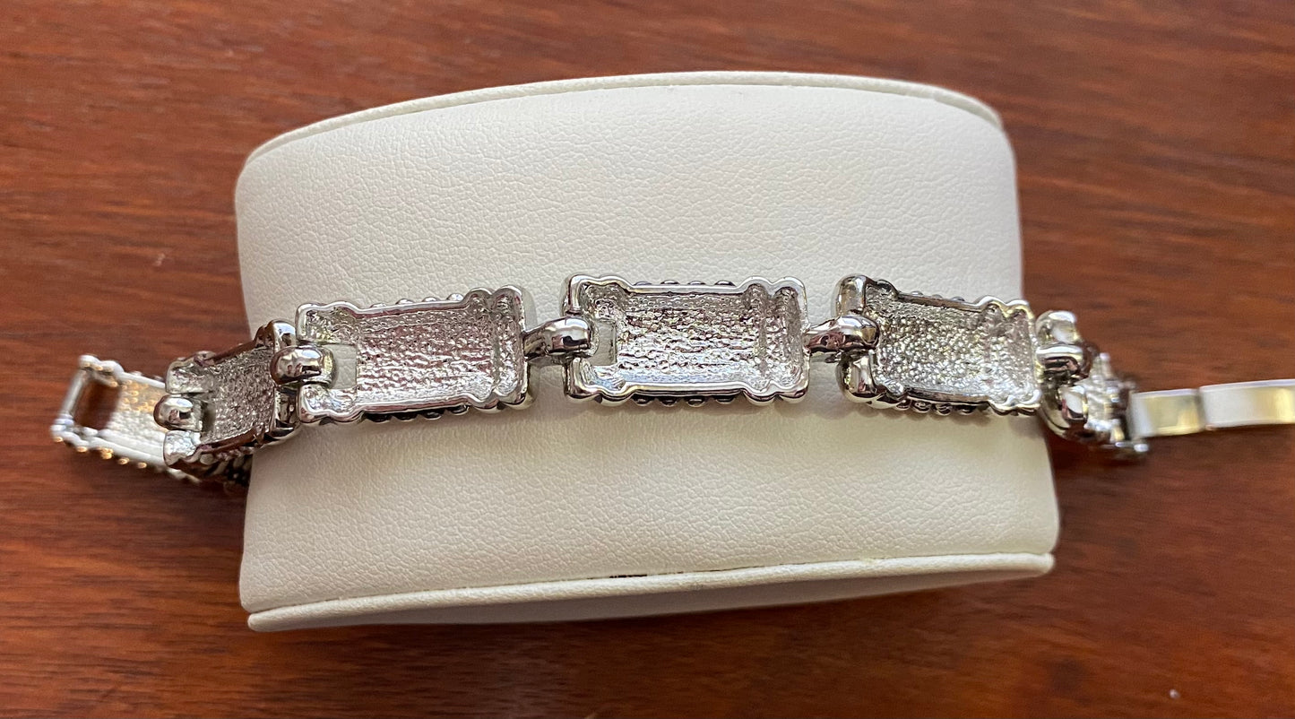 First Issue Liz Claiborne Bracelet Silver Tone in Box