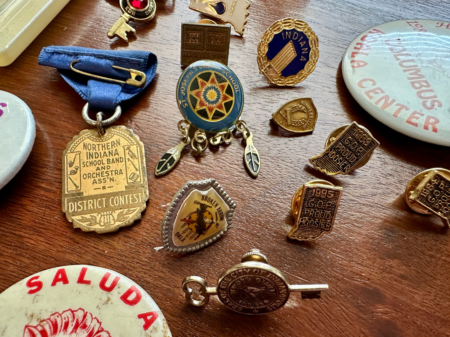 Vintage State of Indiana Lot Souvenir Pinbacks Medals Lapel Pins Pinbacks & More