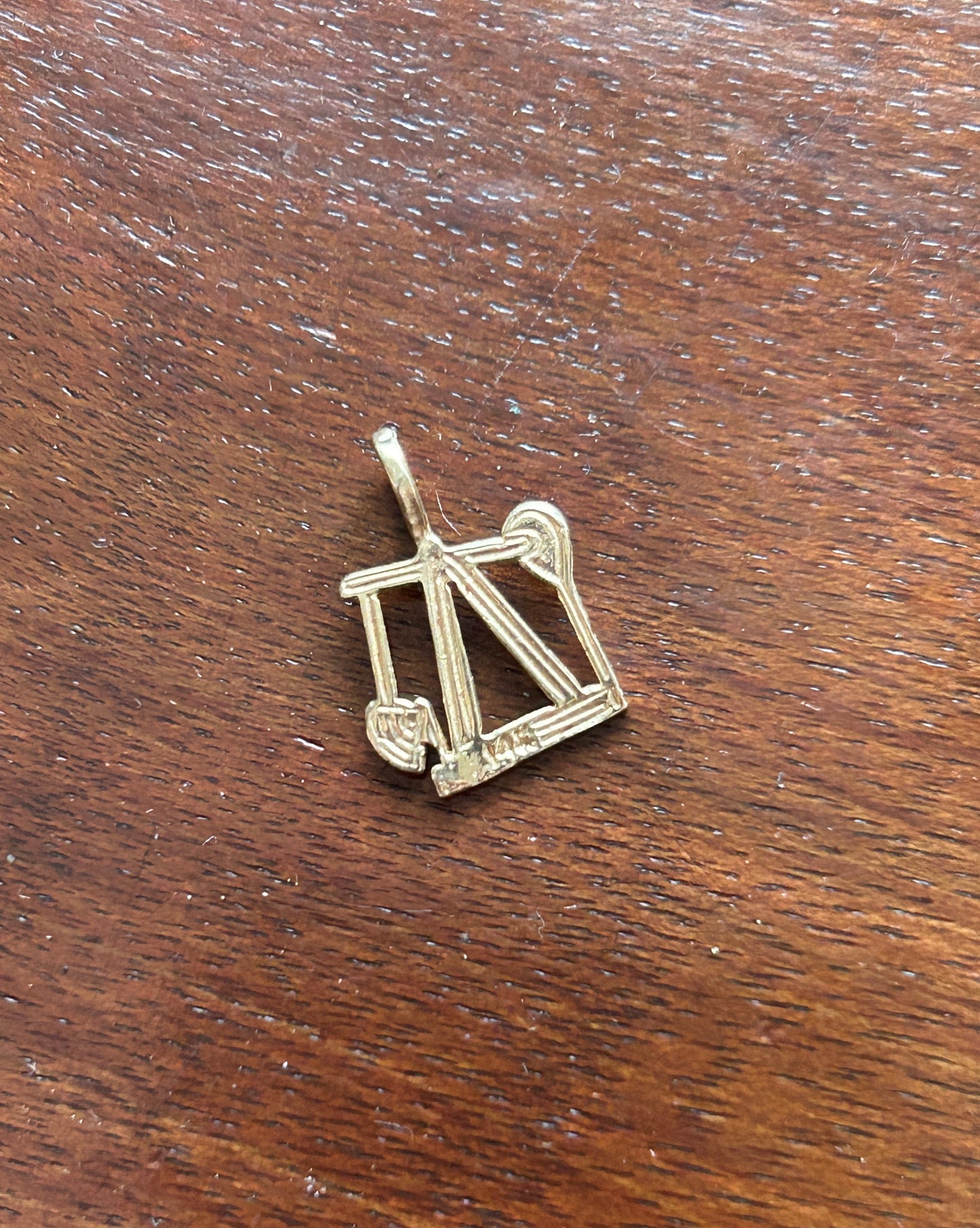 Vintage 14k Yellow Gold Oil Drilling Rig Machinery Industrial Charm Pendant