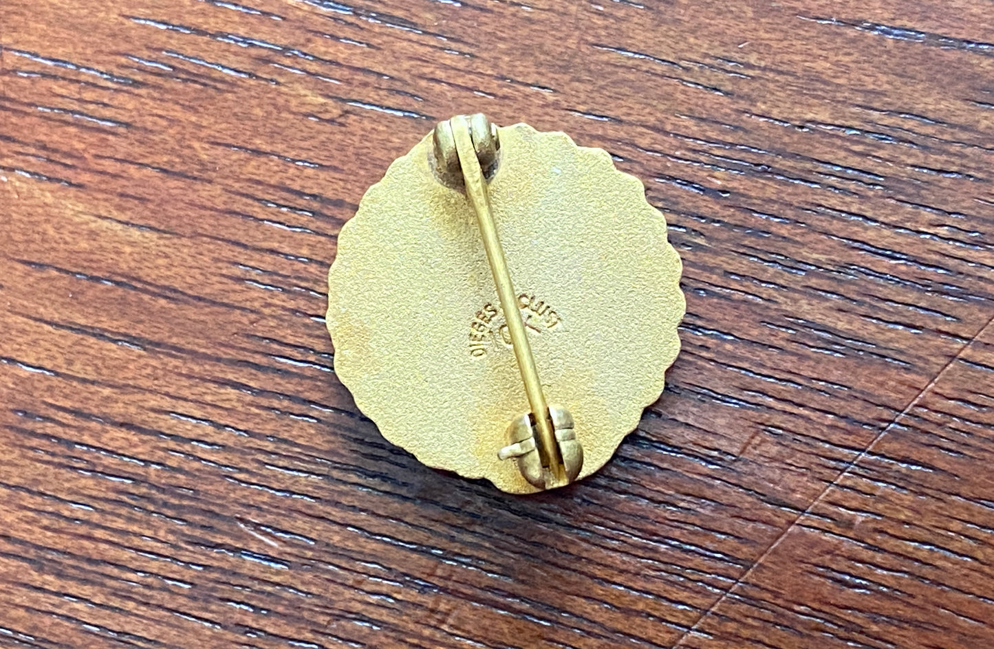 Vintage 10k Yellow Gold Coca-Cola 5 Year Service Pin Brooch Enamel