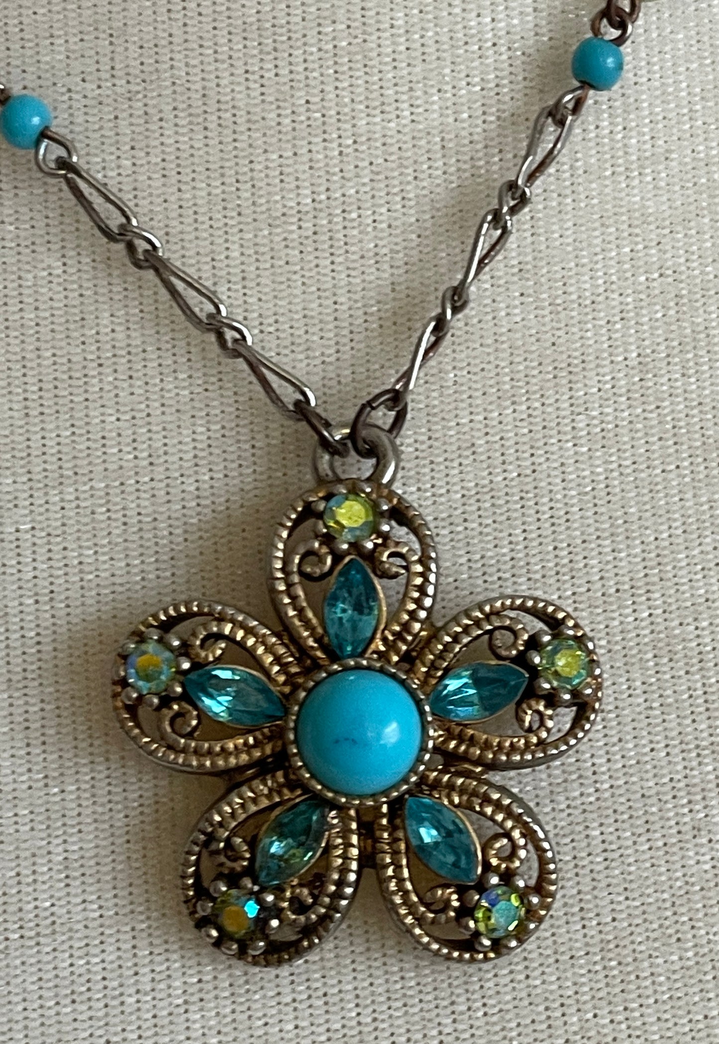 Vintage Silver Tone Faux Turquoise & Rhinestone Flower Pendant Necklace