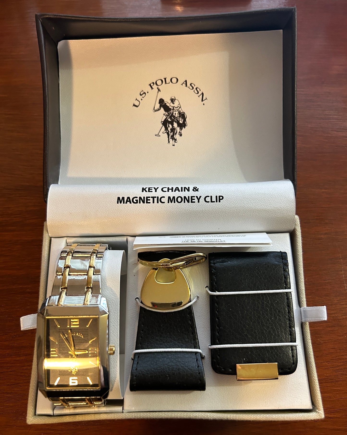 US Polo Assn Mens Wristwatch Keychain and Magnetic Clip Box Set Quartz