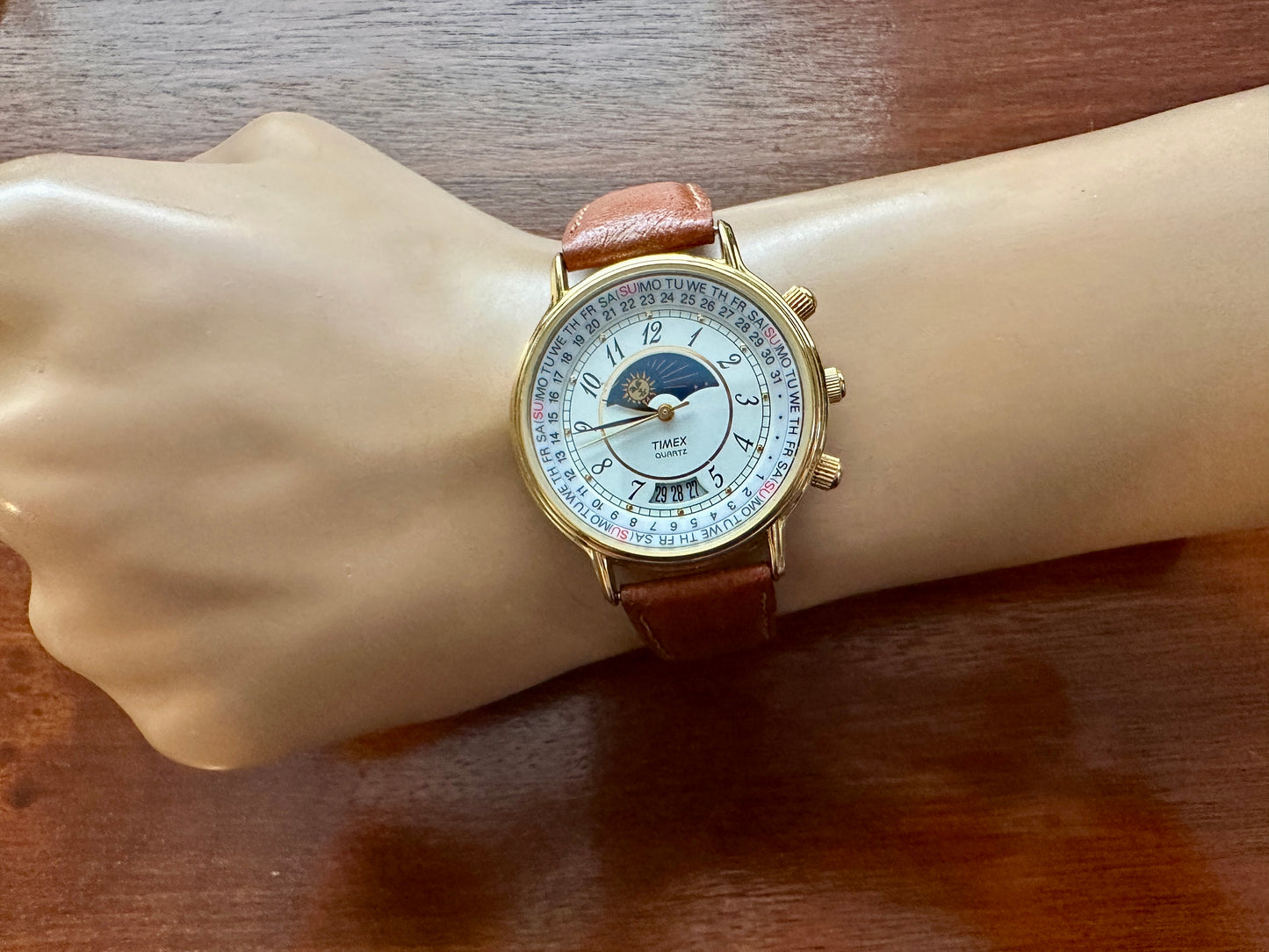 Vintage 90s Timex Quartz Perpetual Calendar Moon Phase Day Date Wristwatch Watch