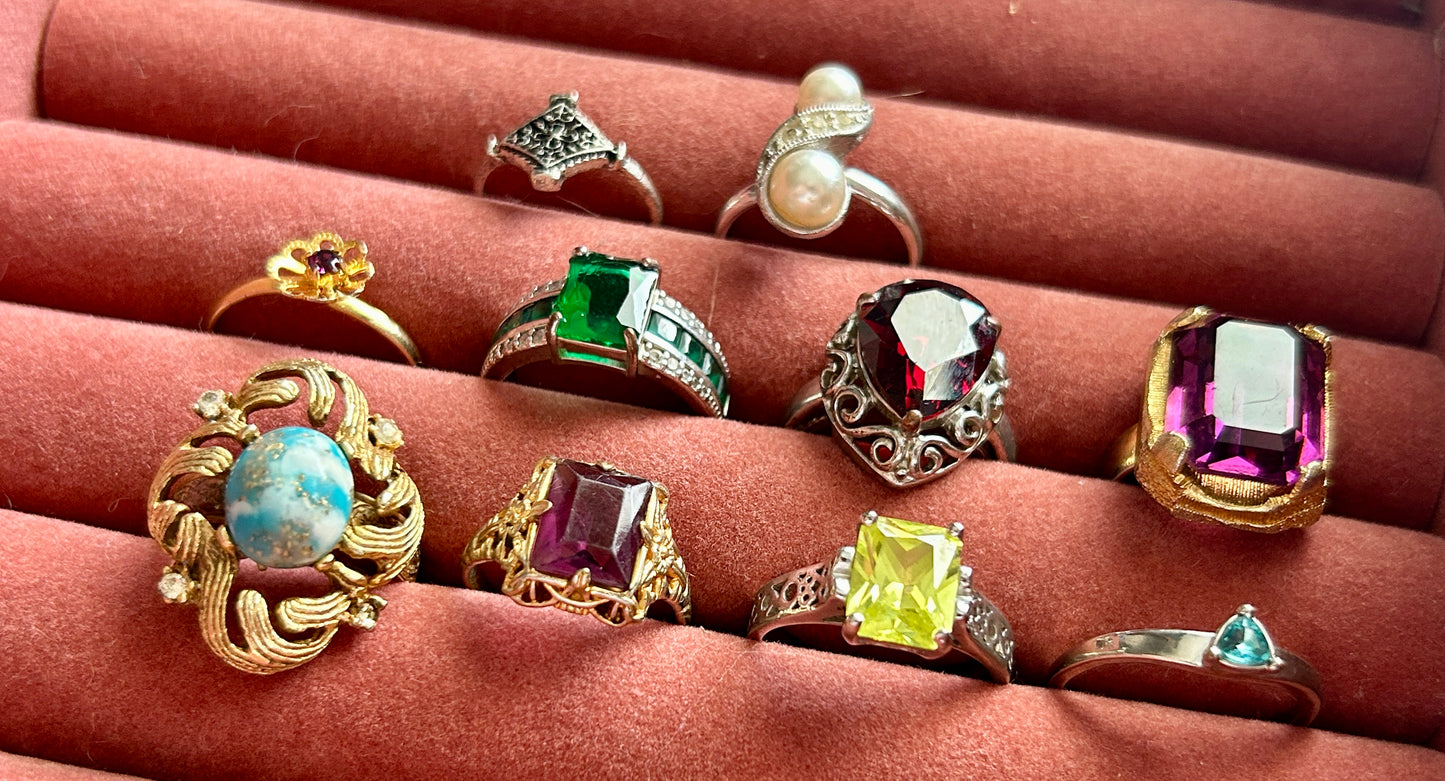 Vintage Lot of Costume Cocktail Rings Rhinestone Gold Silver Tone Faux Pearl