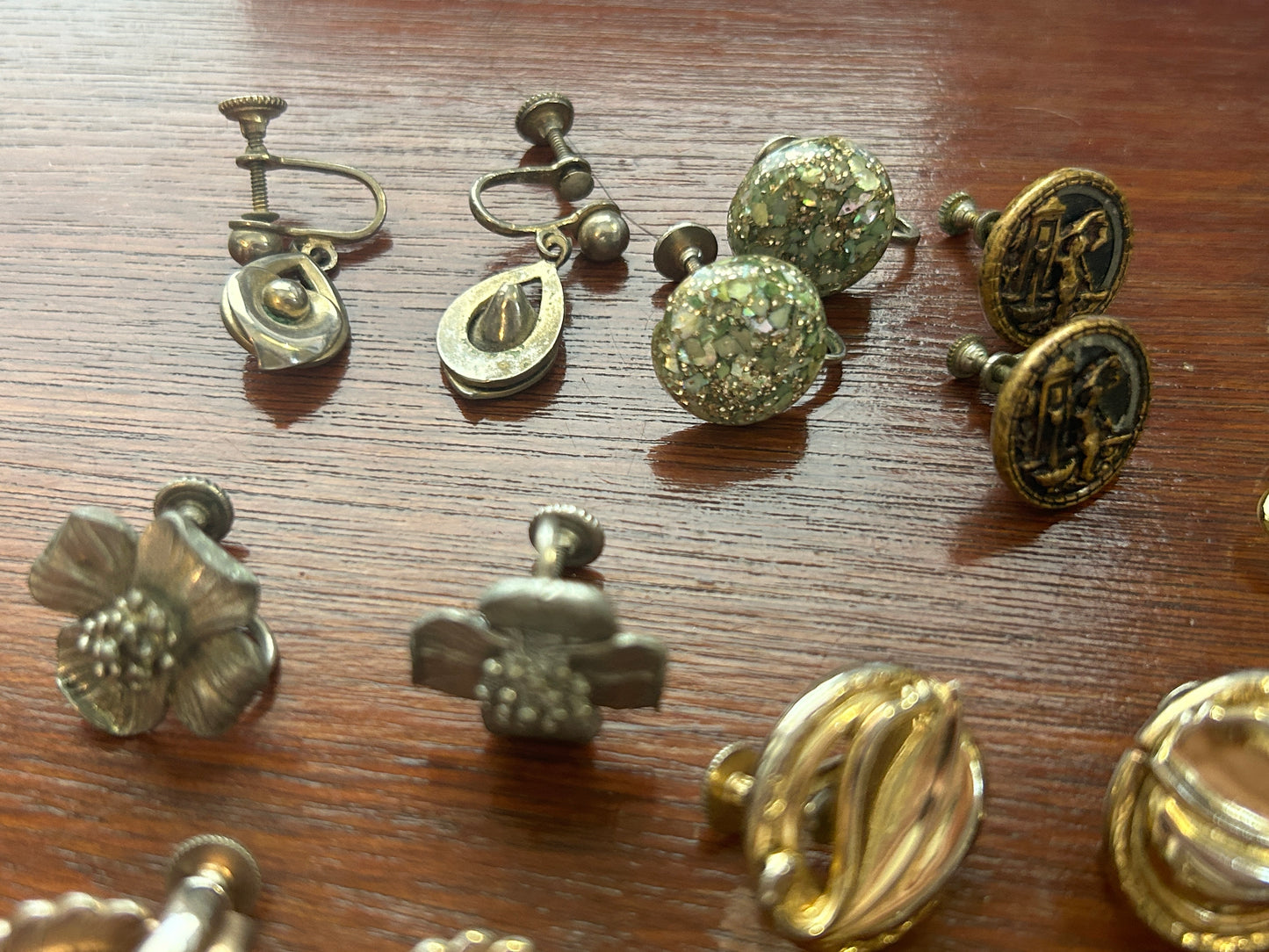 Vintage Screwback Earring Earrings Lot Glitter Hearts Glass Beads Gold Silver