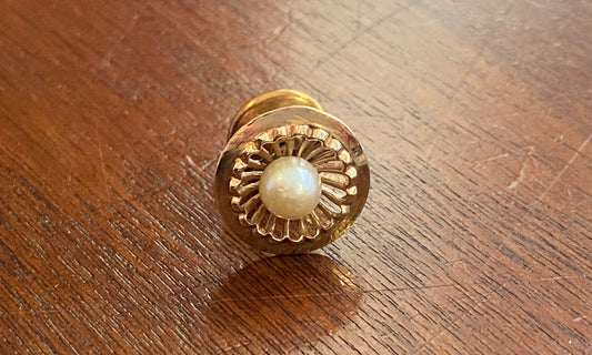 Vintage 14k Yellow Gold 5.4mm Pearl Tie Tack