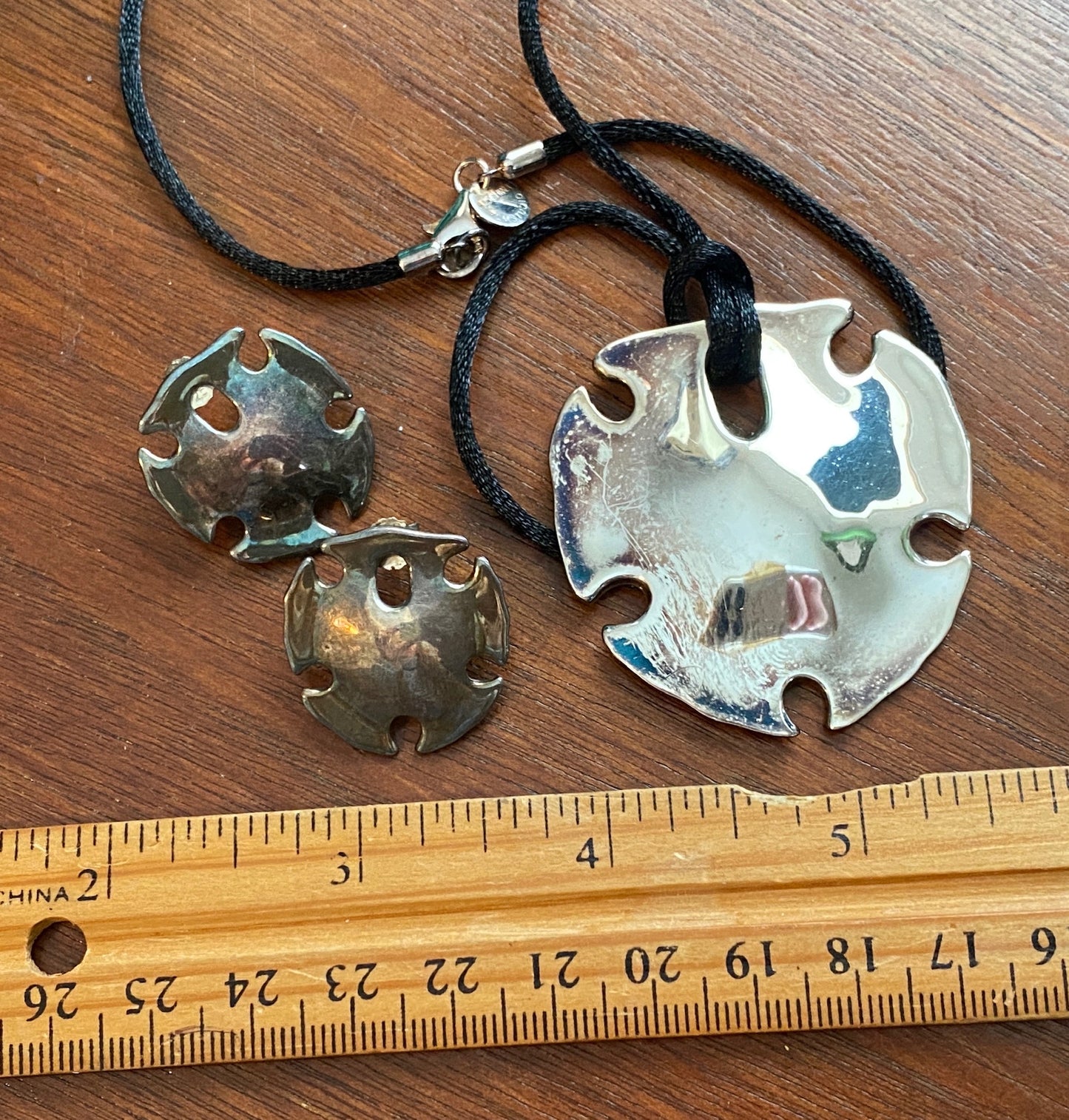 Robert Lee Morris RLM Studio Sterling Silver 925 Sand Dollar Necklace Earrings Set