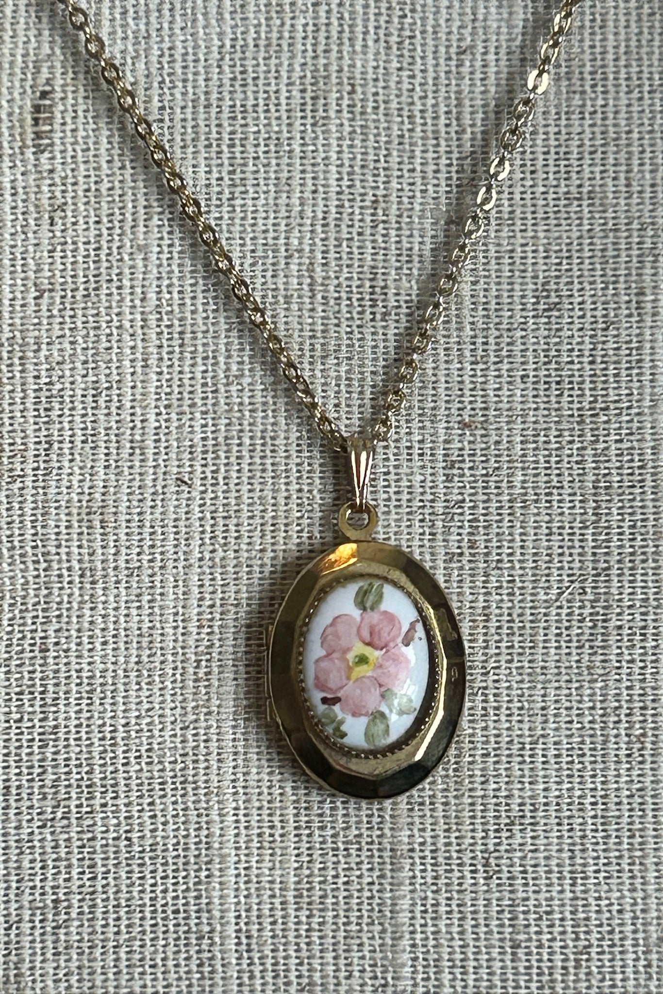 Vintage Gold Tone Chain Necklace Hand Painted Oval Porcelain Locket Pendant