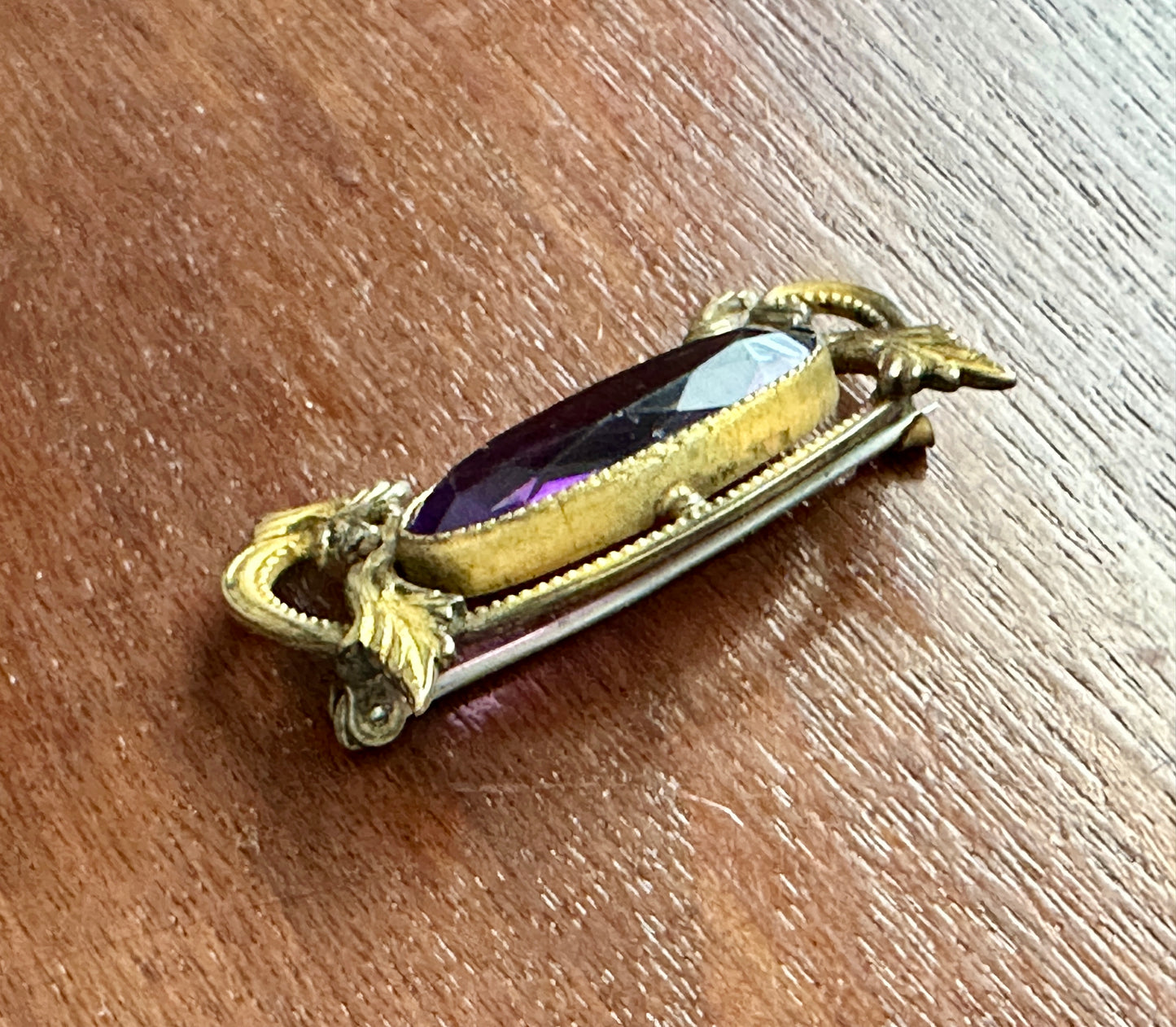 Vintage Antique Art Nouveau Gold Tone Glass Purple Amethyst Navette Brooch Pin