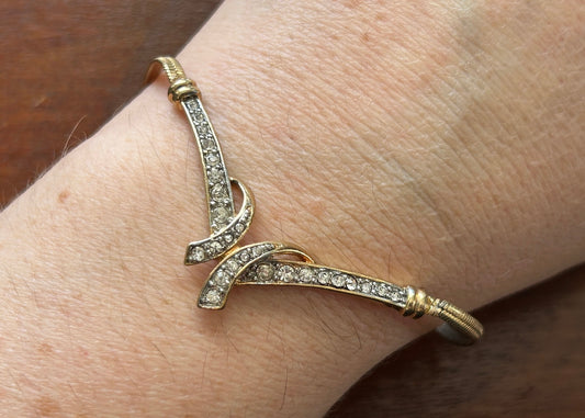 Vintage Avon V Bar Gold Tone & Rhinestone Bracelet