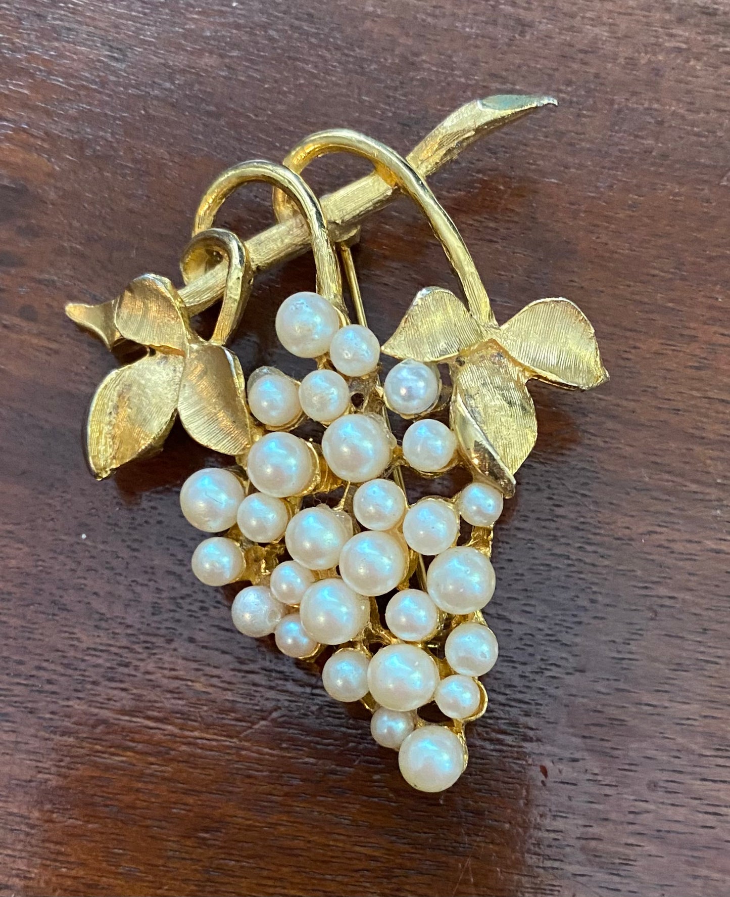 Vintage Brushed Gold Tone Faux Pearl Grape Cluster Brooch Pin