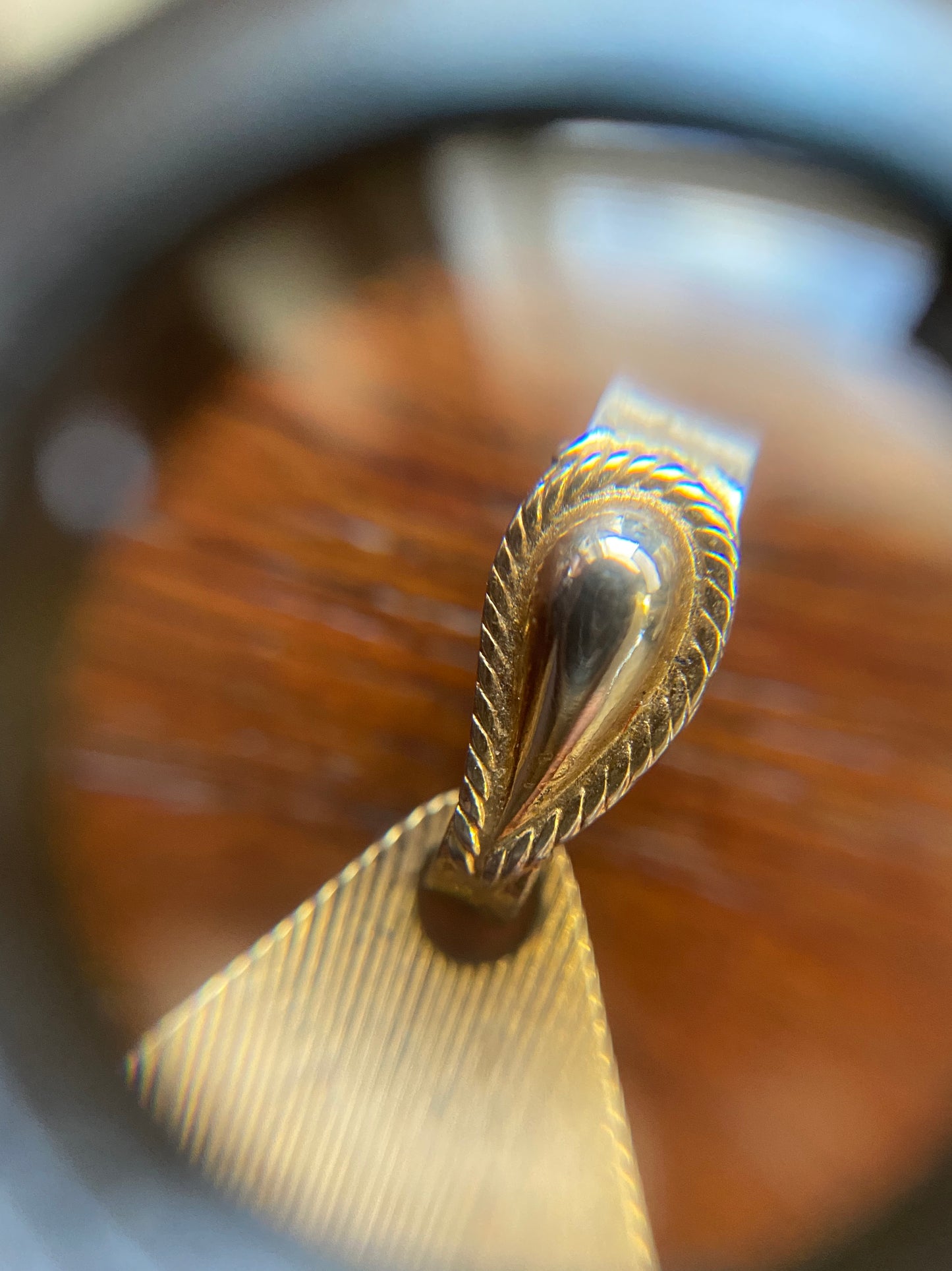 Vintage Gold Tone Caravelle Teardrop Decorative Charm Pendant Watch