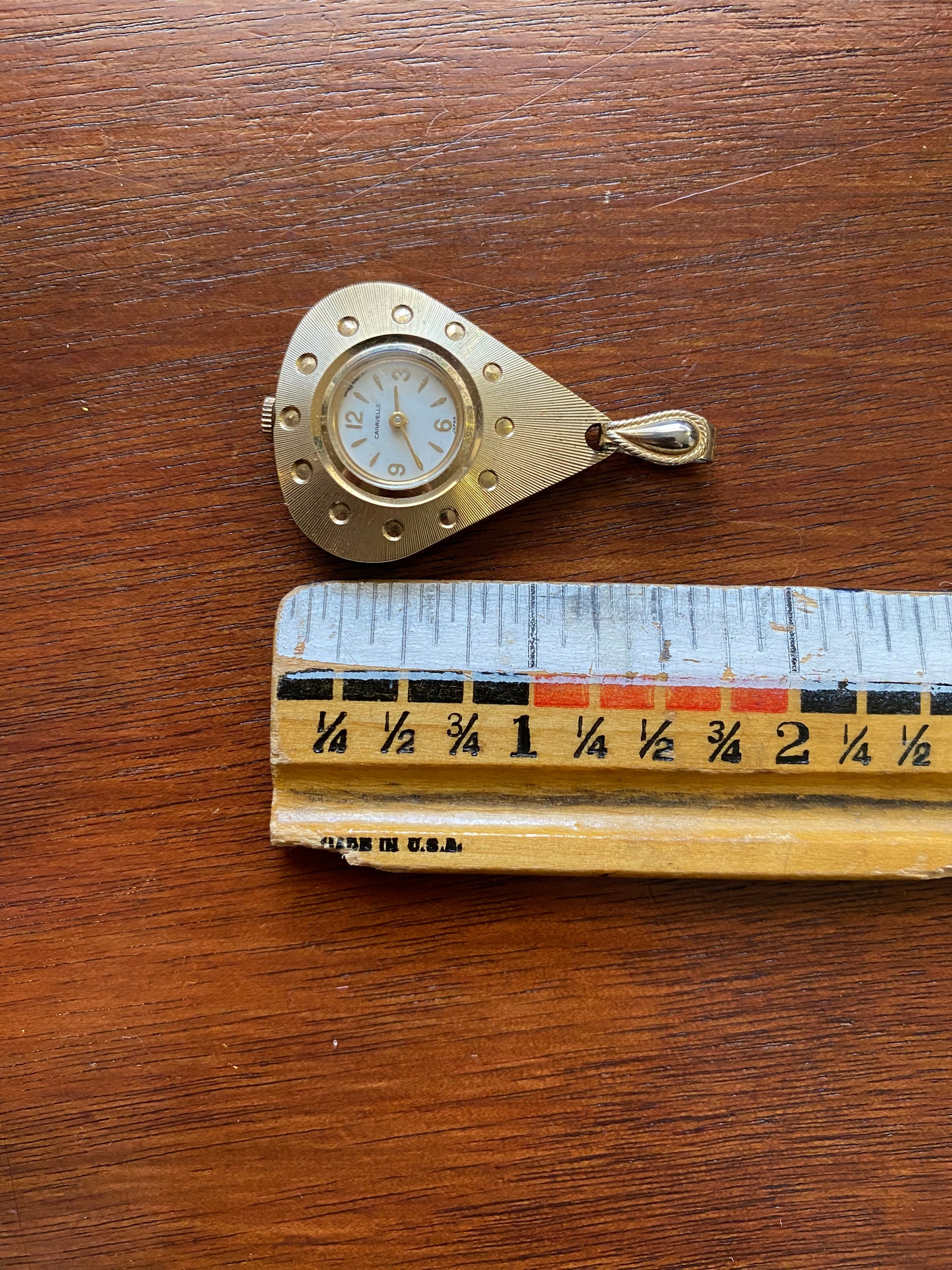 Vintage Gold Tone Caravelle Teardrop Decorative Charm Pendant Watch