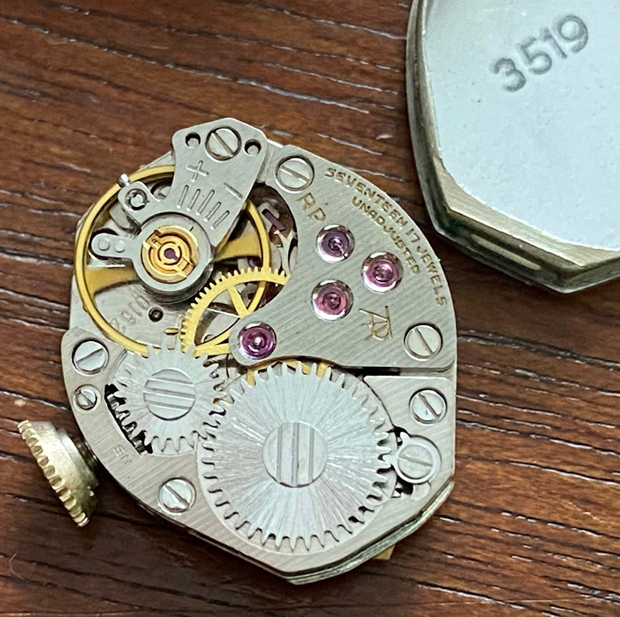Vintage Rolled Gold Caravelle Womens Manual Wind Wristwatch