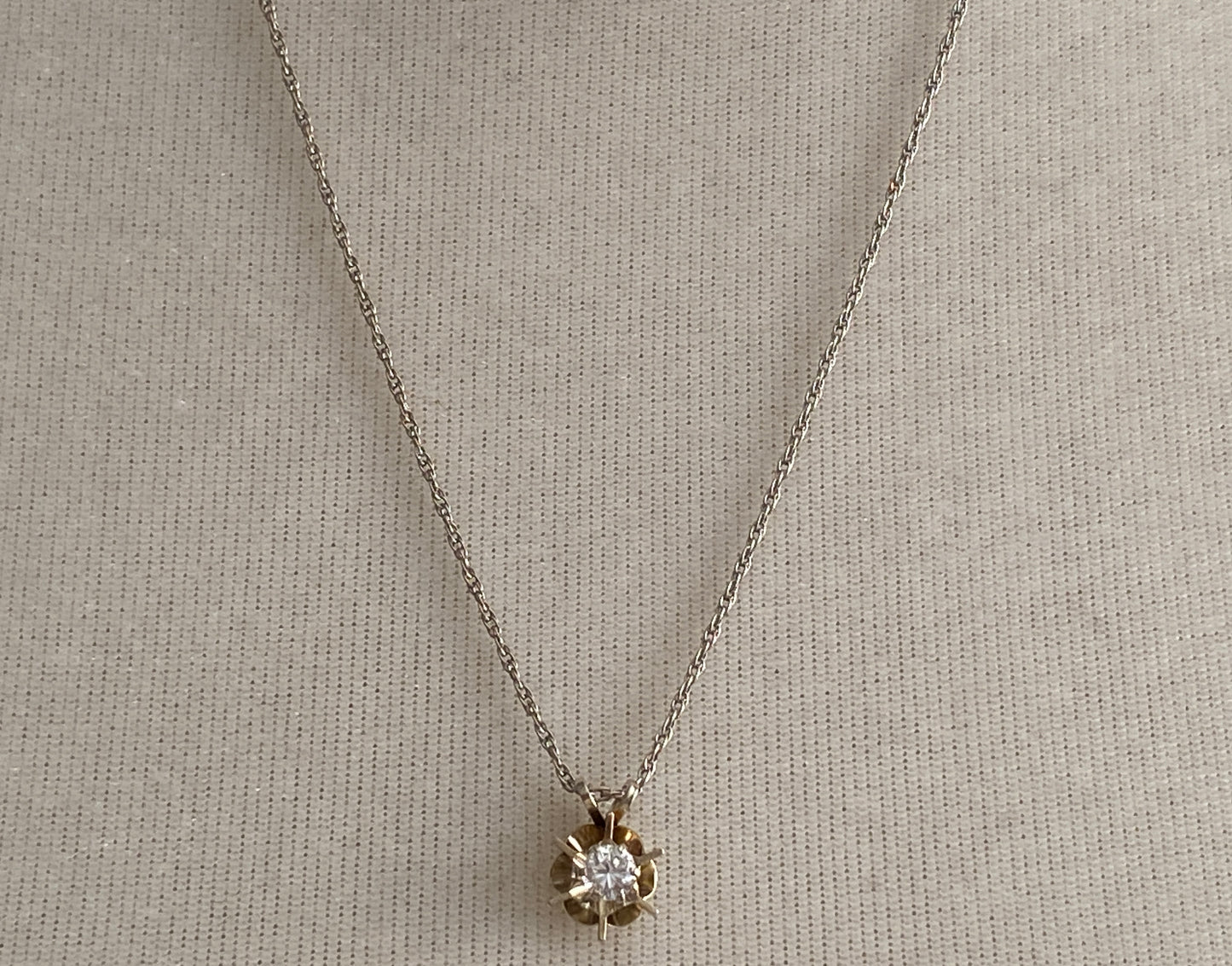 14k White Gold Chain .25ct Round Diamond Solitaire Pendant Necklace