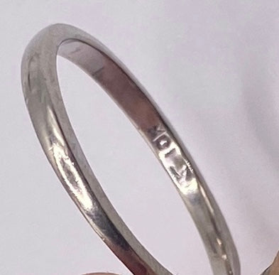 10k White Gold .10ct Round Diamond Abstract Heart Ring Sz 5.75