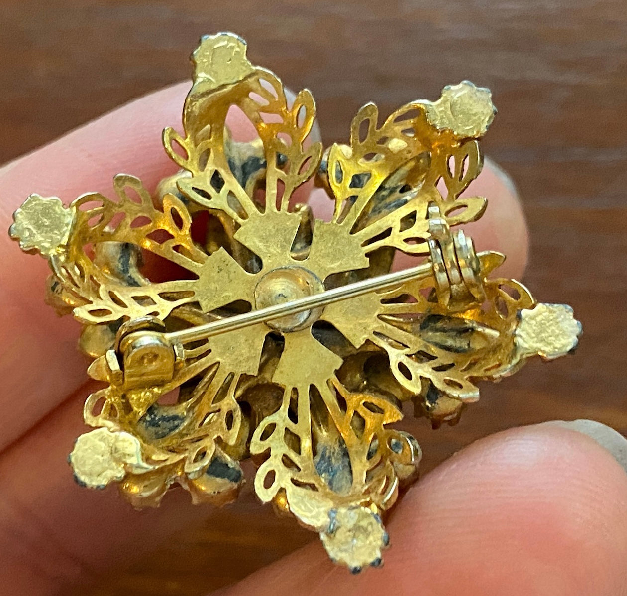Vintage 5 Tiered Rotating Moving Star Starburst Marbled Glass Brooch Pin