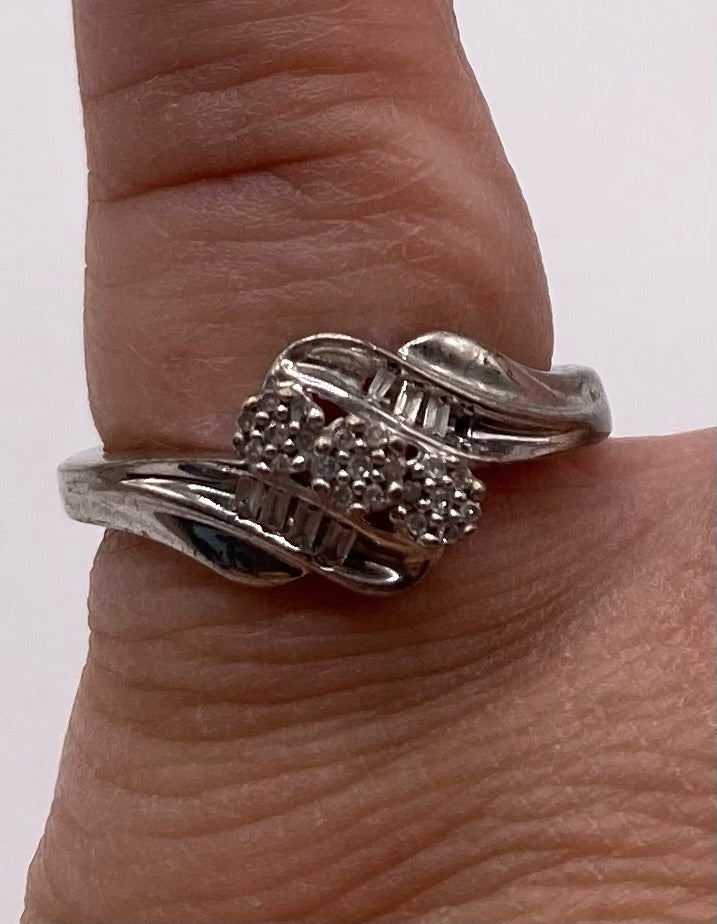 Sterling Silver 925 Cluster Baguette Diamond Flower Ring Sz 7