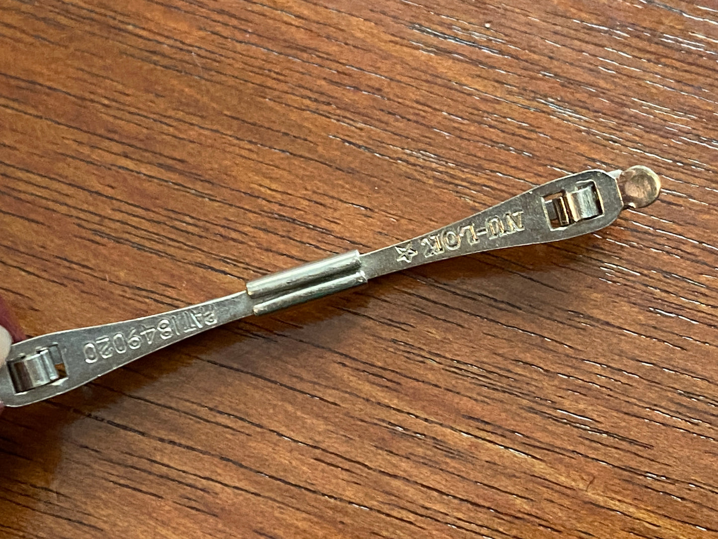 Vintage Silver Tone Nu-Lok Collar Clip