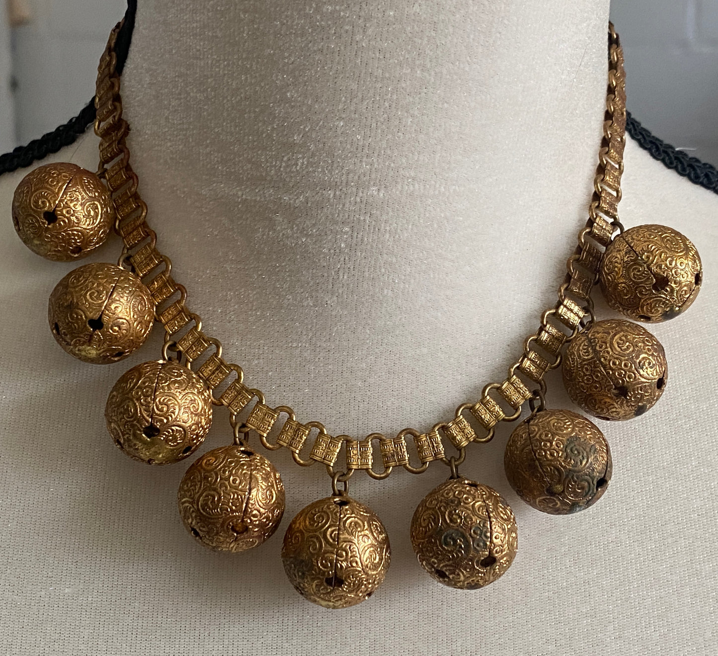 Vintage Bronze Tone Metal Bell Ball Bead Collar Necklace