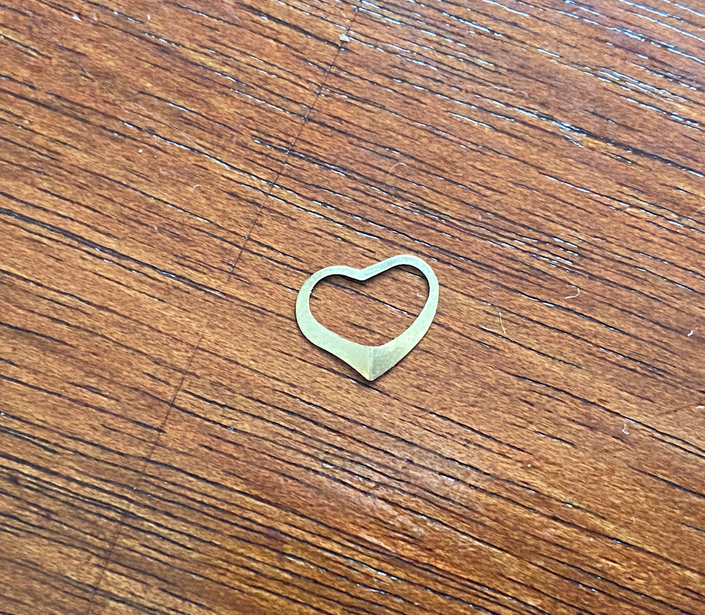 14k Yellow Gold Tiny Heart Charm Pendant Cutout