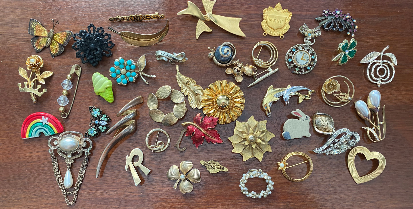 Vintage Brooch Pin Scarf Clip Lot Sarah Coventry Carolee Coro Avon