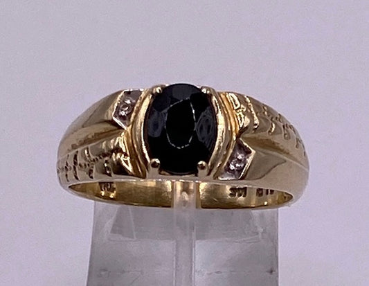 10K Yellow Gold Faceted Oval Onyx Diamond Accent Ring Sz 10.25 GLR