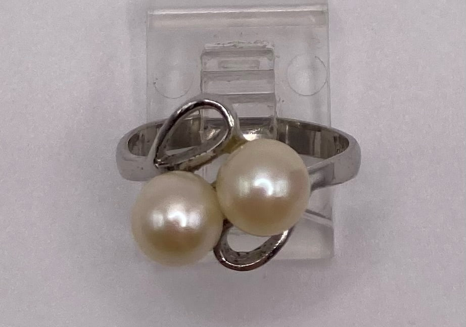 Silver Faux Pearl Bypass Ring Sz 7