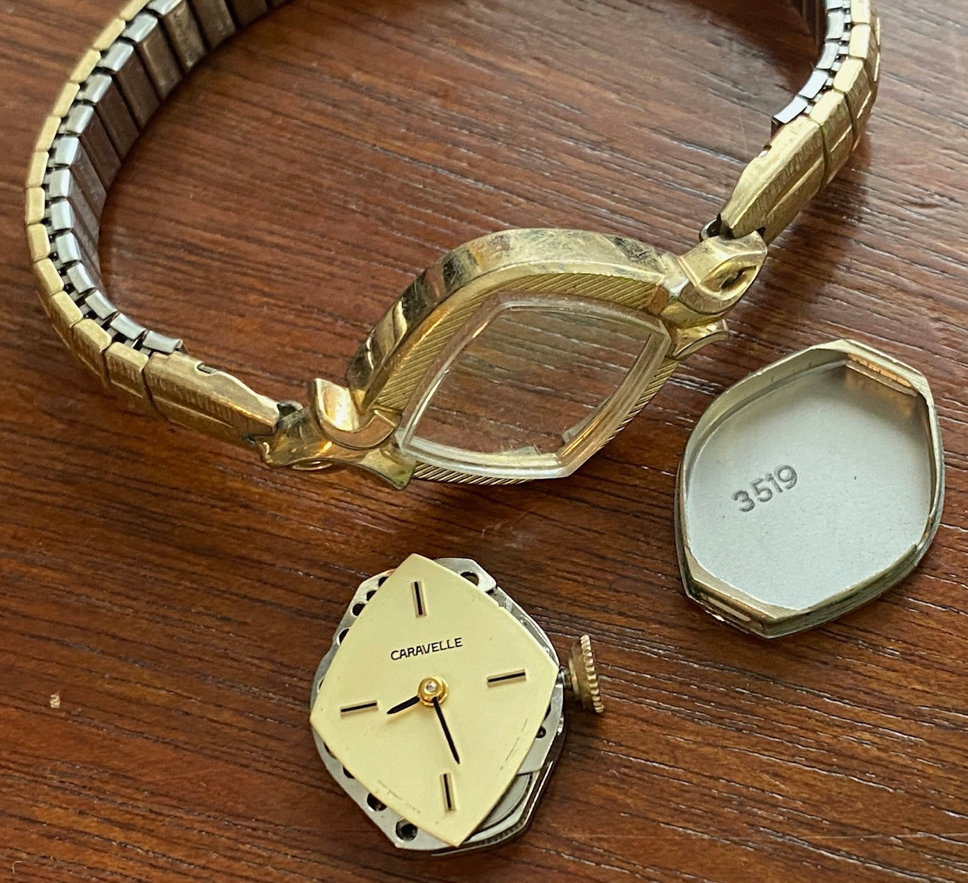 Vintage Rolled Gold Caravelle Womens Manual Wind Wristwatch
