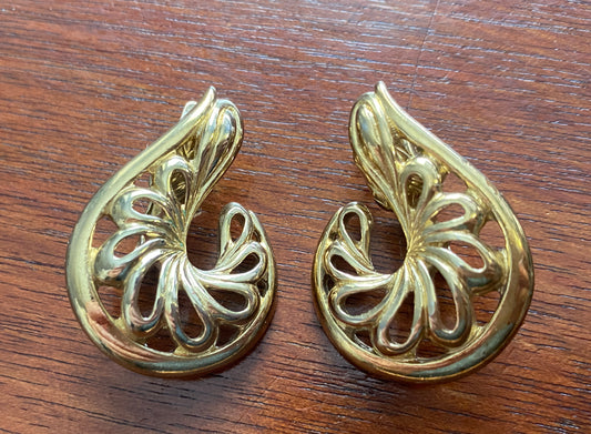 Vintage Signed Trifari Clip on Gold Tone Climber Earrings