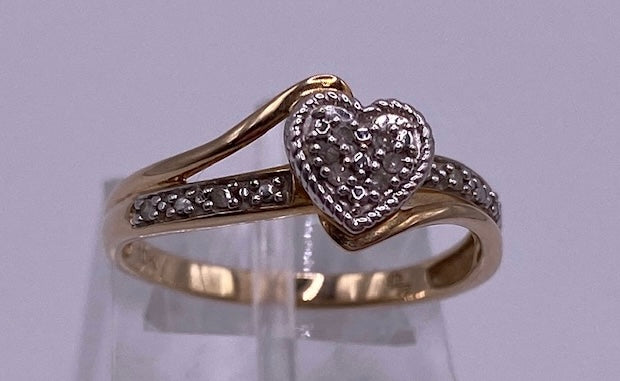 Cute 10k Yellow Gold Pave Diamond Heart Bypass Style Ring Sz 6.75