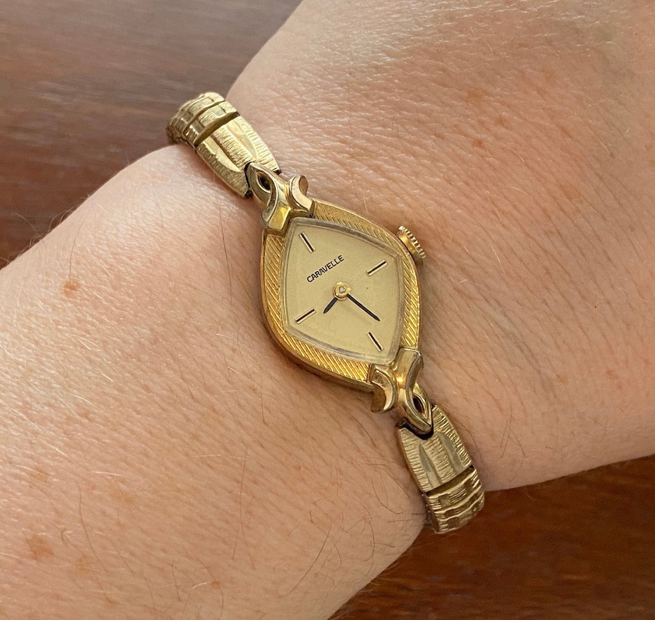 Vintage Rolled Gold Caravelle Womens Manual Wind Wristwatch