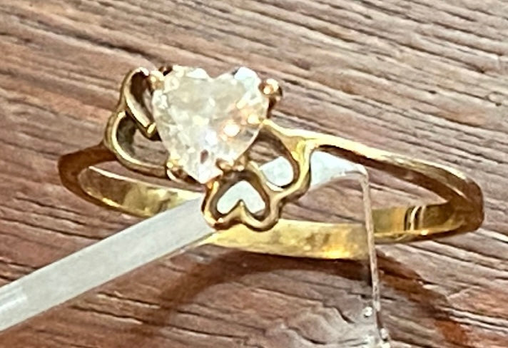 10k Yellow Gold Cut Out Heart CZ Ring Sz 6.5 Cute!