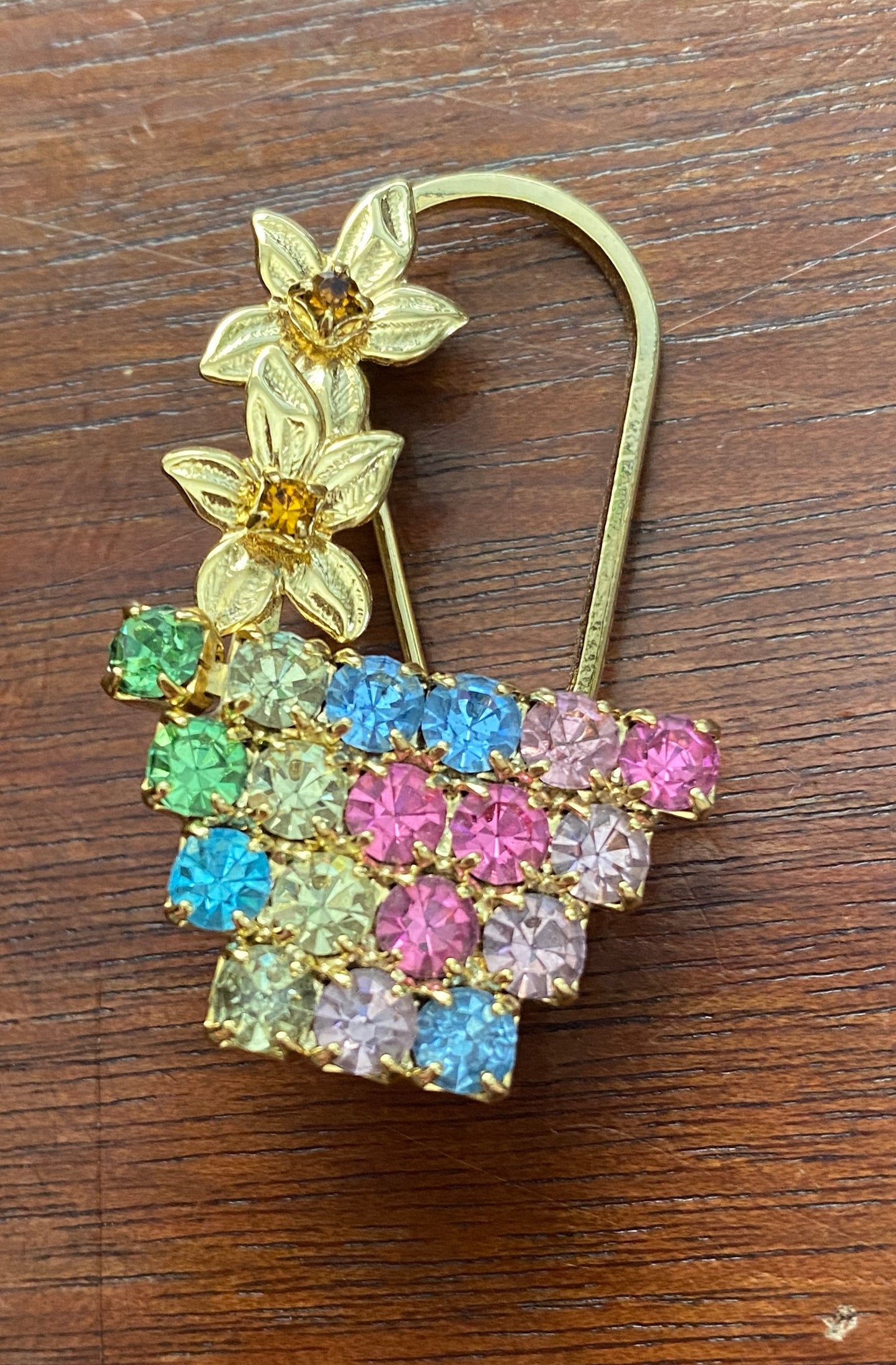 Vintage Pastel Rhinestone Gold Tone Bouquet Basket Flower Brooch Pin