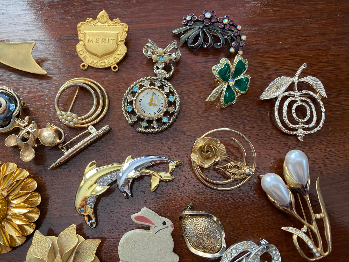 Vintage Brooch Pin Scarf Clip Lot Sarah Coventry Carolee Coro Avon