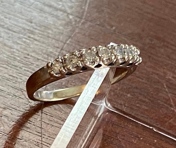 10k White Gold Round Prong Set Diamond Band Ring Sz 7