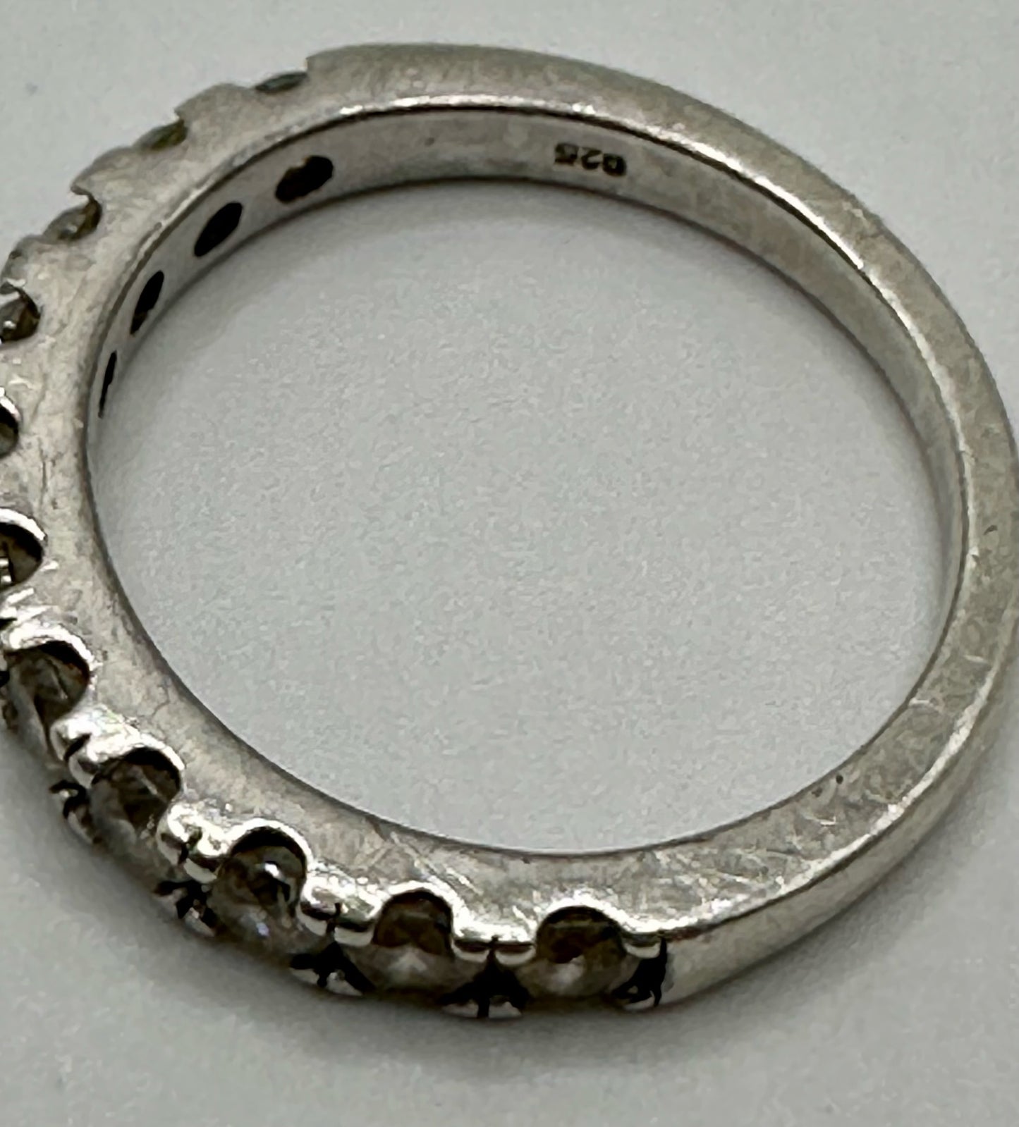 Sterling Silver 925 CZ Band Ring Sz 7.5 IBB CN