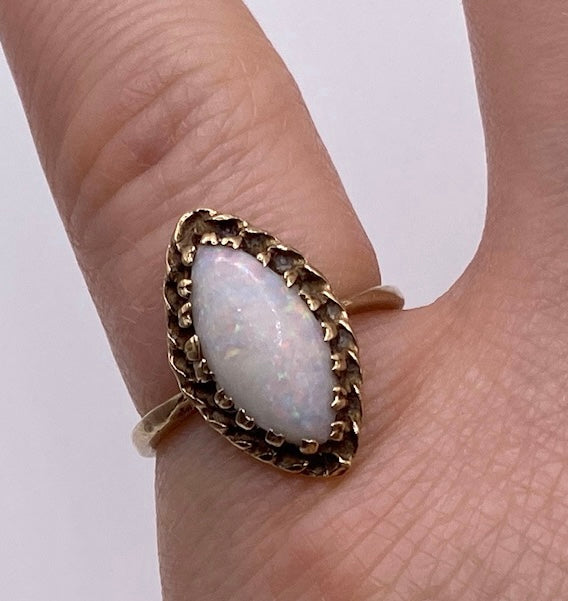 Vintage 10k Yellow Gold Navette Opal Ring Sz 5.25