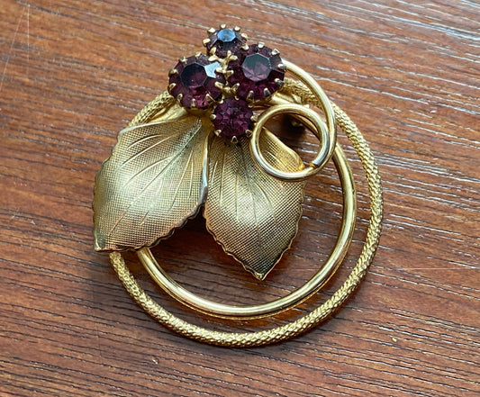 Vintage Gold Tone Purple Rhinestone Leaf Wreath Brooch Pin