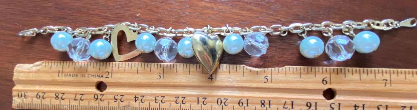 Gold Tone Chain Faux Pearl Faceted Bead Heart Charm Bracelet