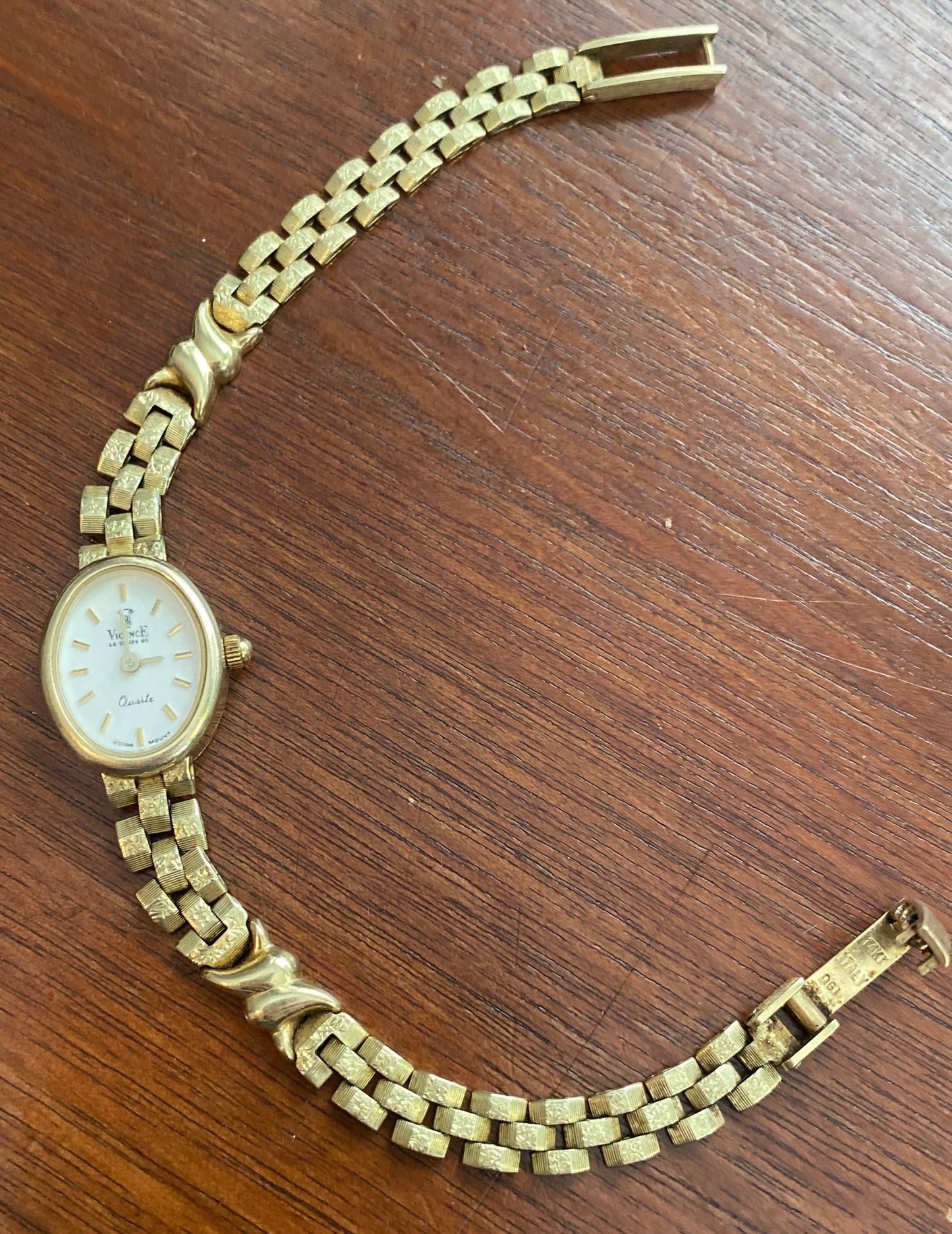 14k Yellow Gold Vicence Le Tempe De Womans Wristwatch