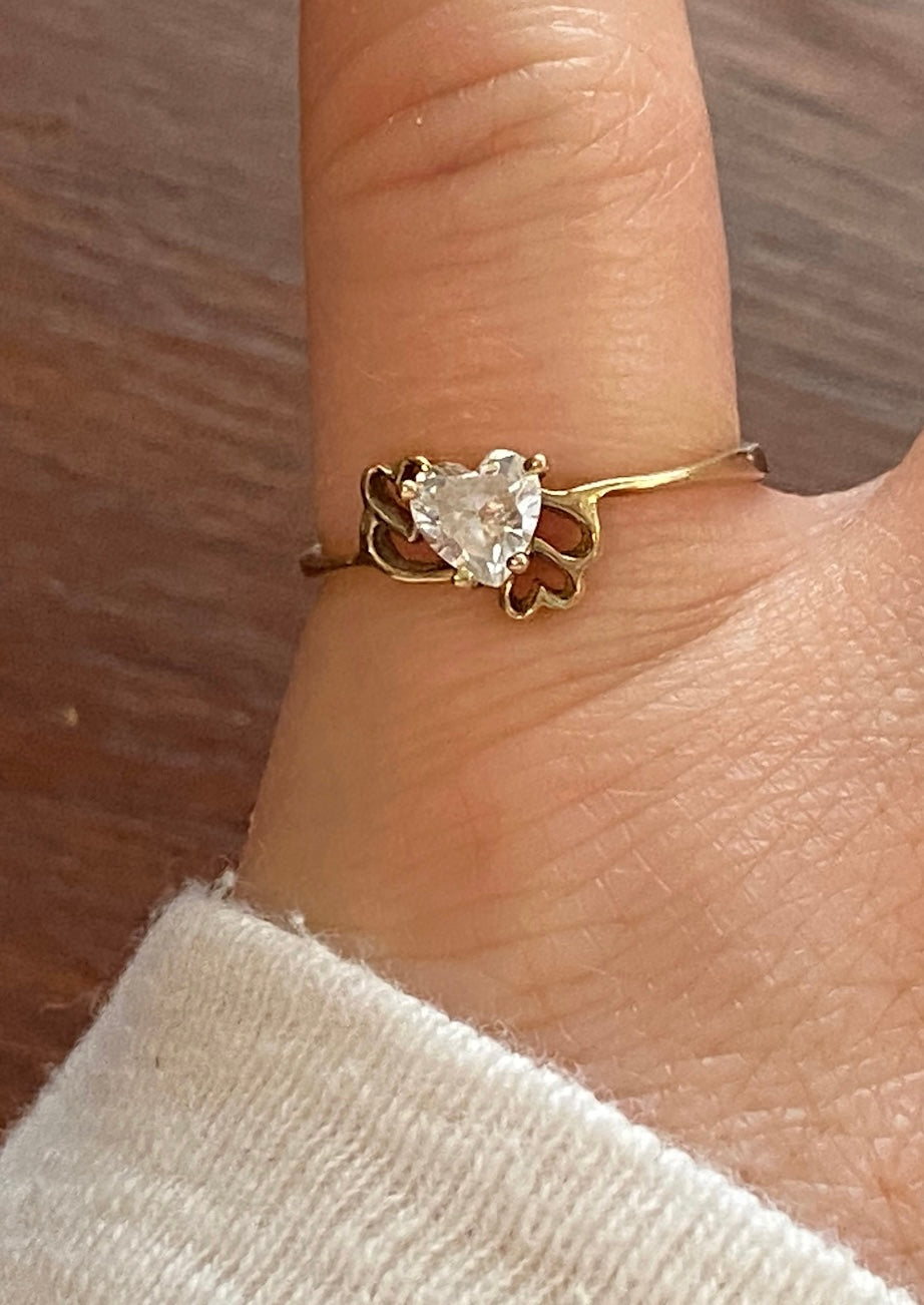 10k Yellow Gold Cut Out Heart CZ Ring Sz 6.5 Cute!