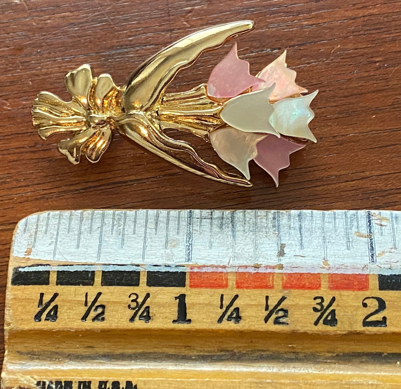 Vintage Gold Tone Metal Pink Ivory Thermoset Bouquet Brooch Pin