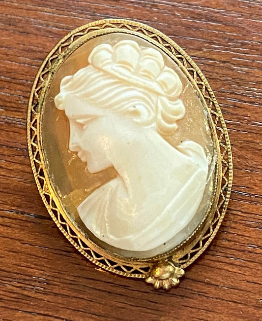 Vintage Signed AC 1/20th 12k Yellow Gold Real Cameo Brooch Pendant