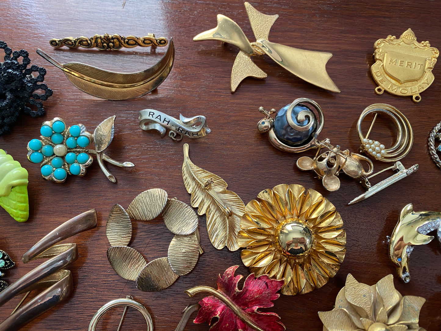 Vintage Brooch Pin Scarf Clip Lot Sarah Coventry Carolee Coro Avon