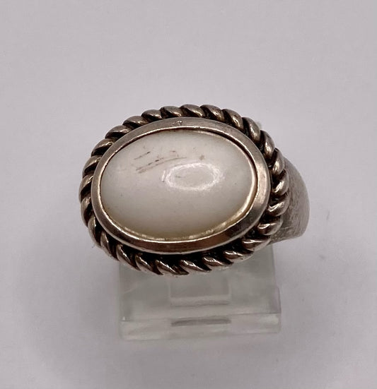 Sterling Silver 925 White Stone Cabochon Sz 7.75 Rope Design