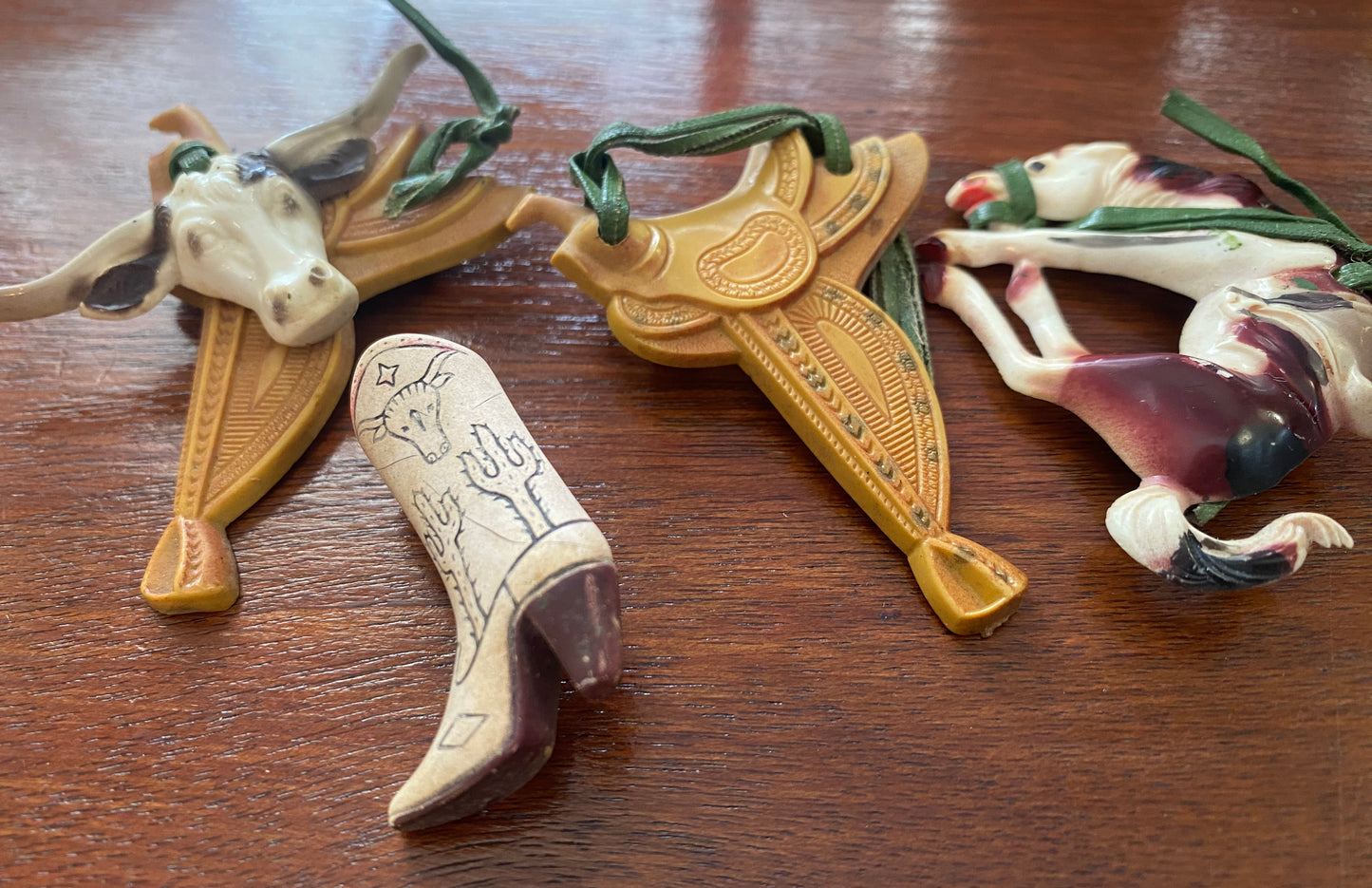 Vintage 30's 40's Celluloid Western Brooch Lot Long Horn Steer Horse Saddle